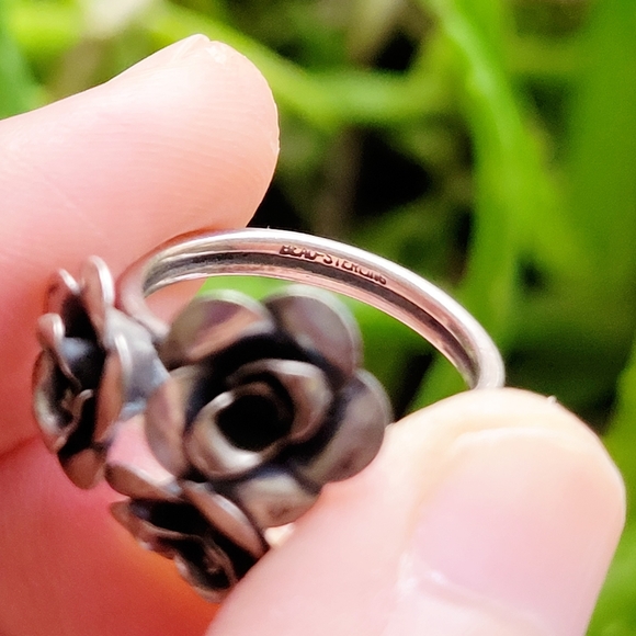 *RARE* Vintage Beau Sterling 925 Sterling Silver Triple Rose Ring - Picture 10 of 11